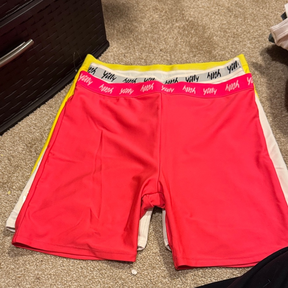 YITTY shorts x3